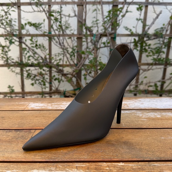Yeezy Shoes - YEZZY season 7 rubber heels
